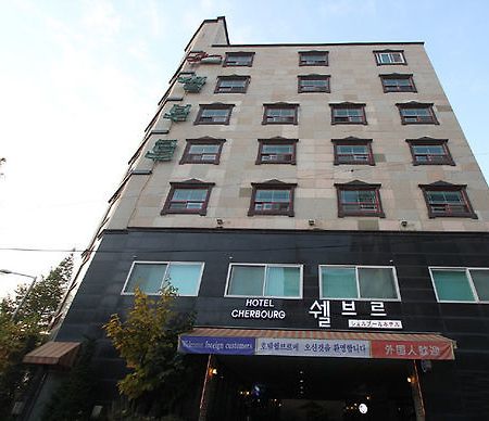 Cherbourg Hotel Чхонан Екстер'єр фото